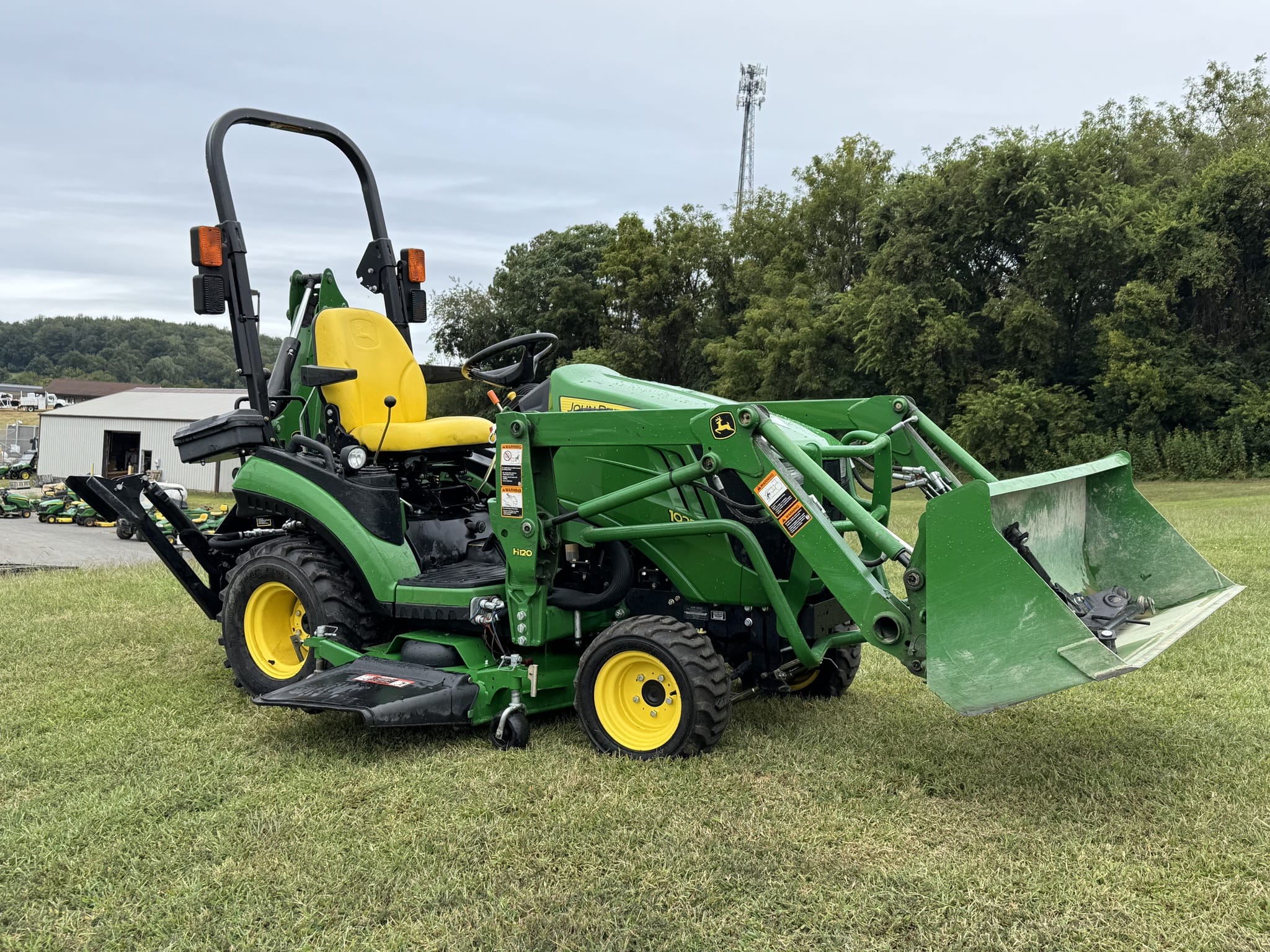 2014 John Deere 1025R Image