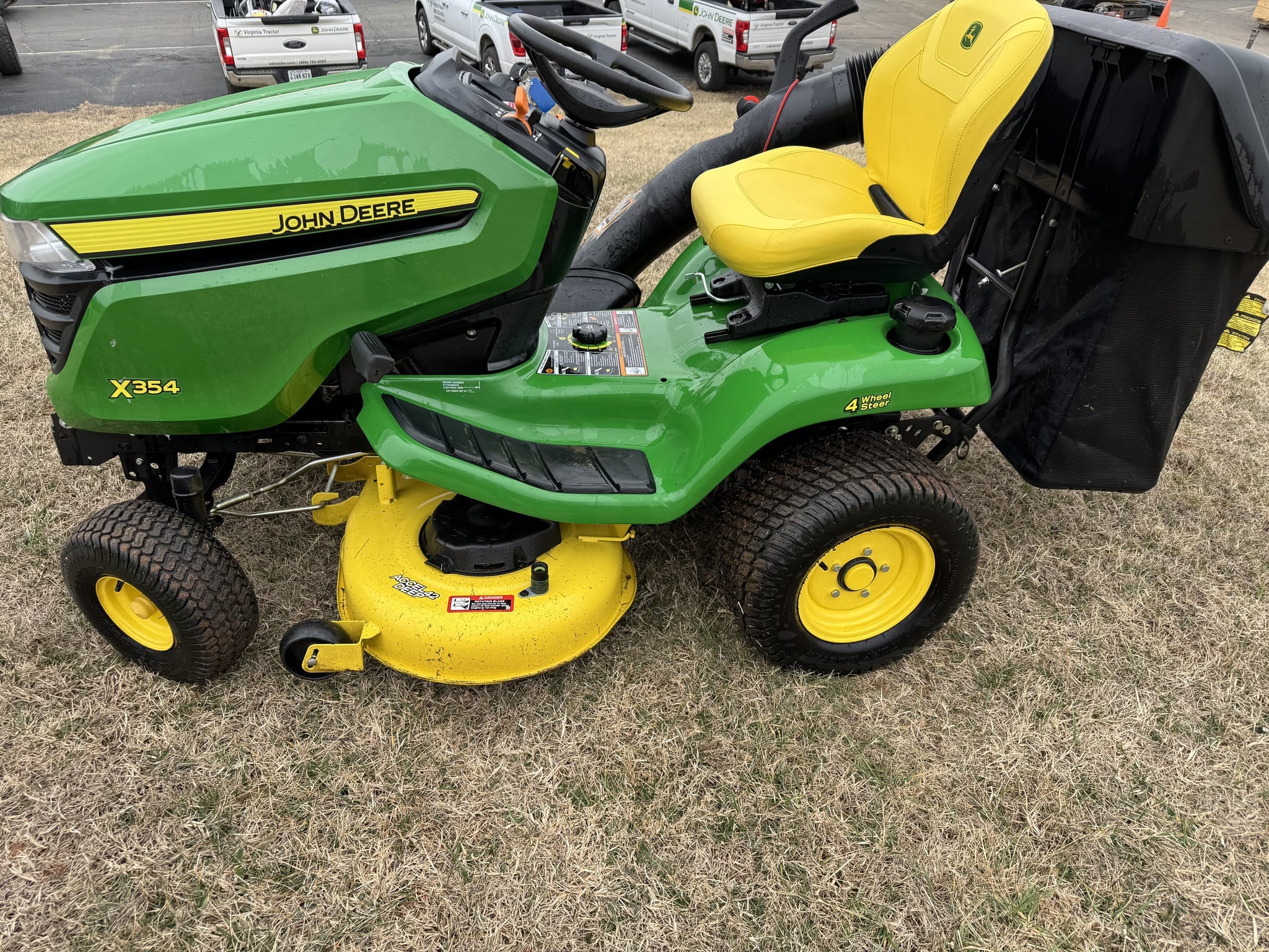2021 John Deere X354 Image