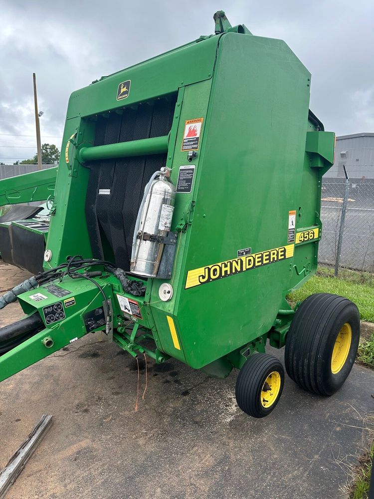 2000 John Deere 456 Image