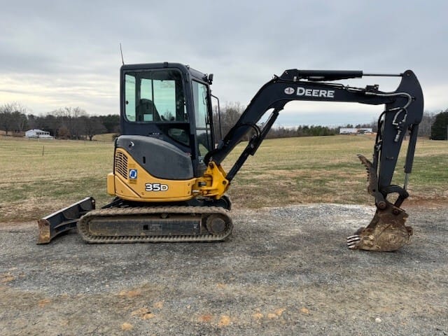 2011 John Deere 35D Image