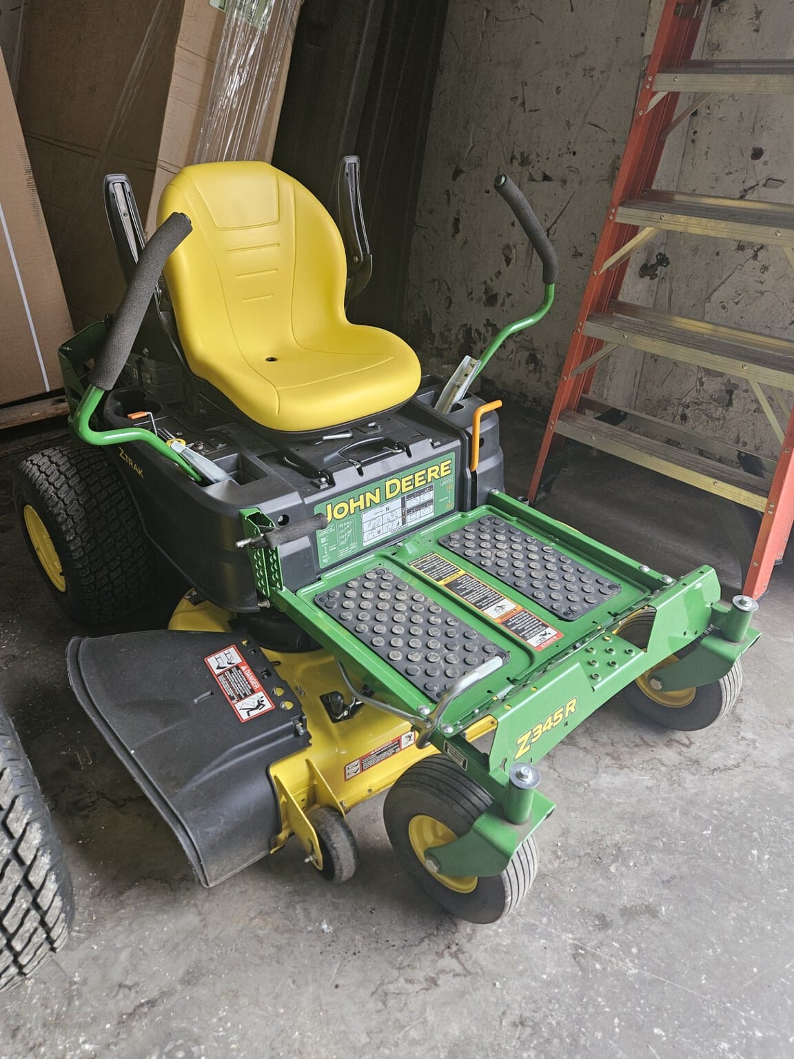 2020 John Deere Z345R Image