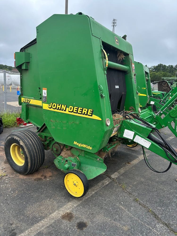 2001 John Deere 457 Image