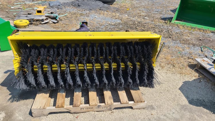 2021 John Deere 60HD Broom Image