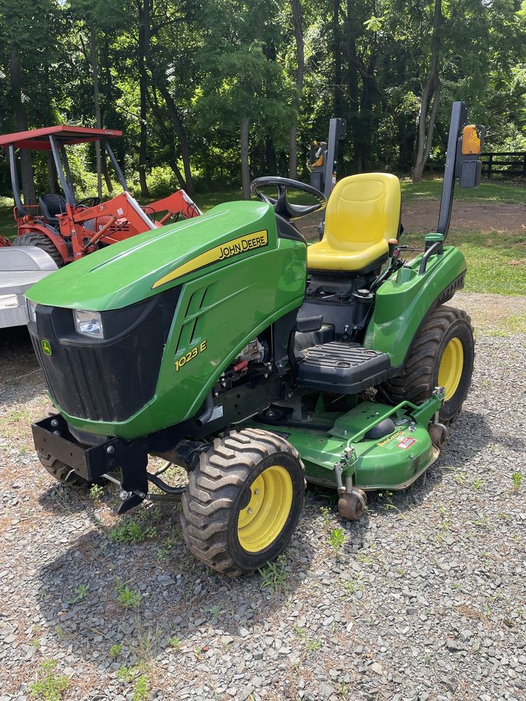 2021 John Deere 2025R Virginia Tractor