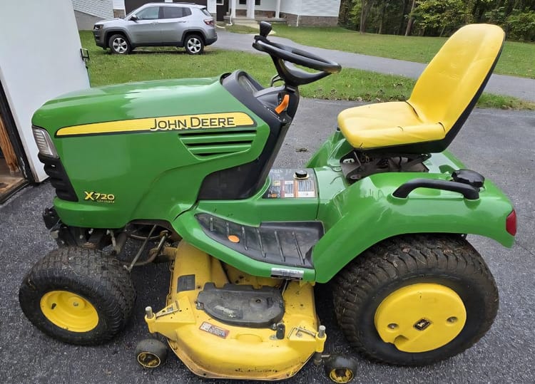 2009 John Deere X720 Image